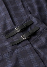 A-snit nederdel - charcoal check