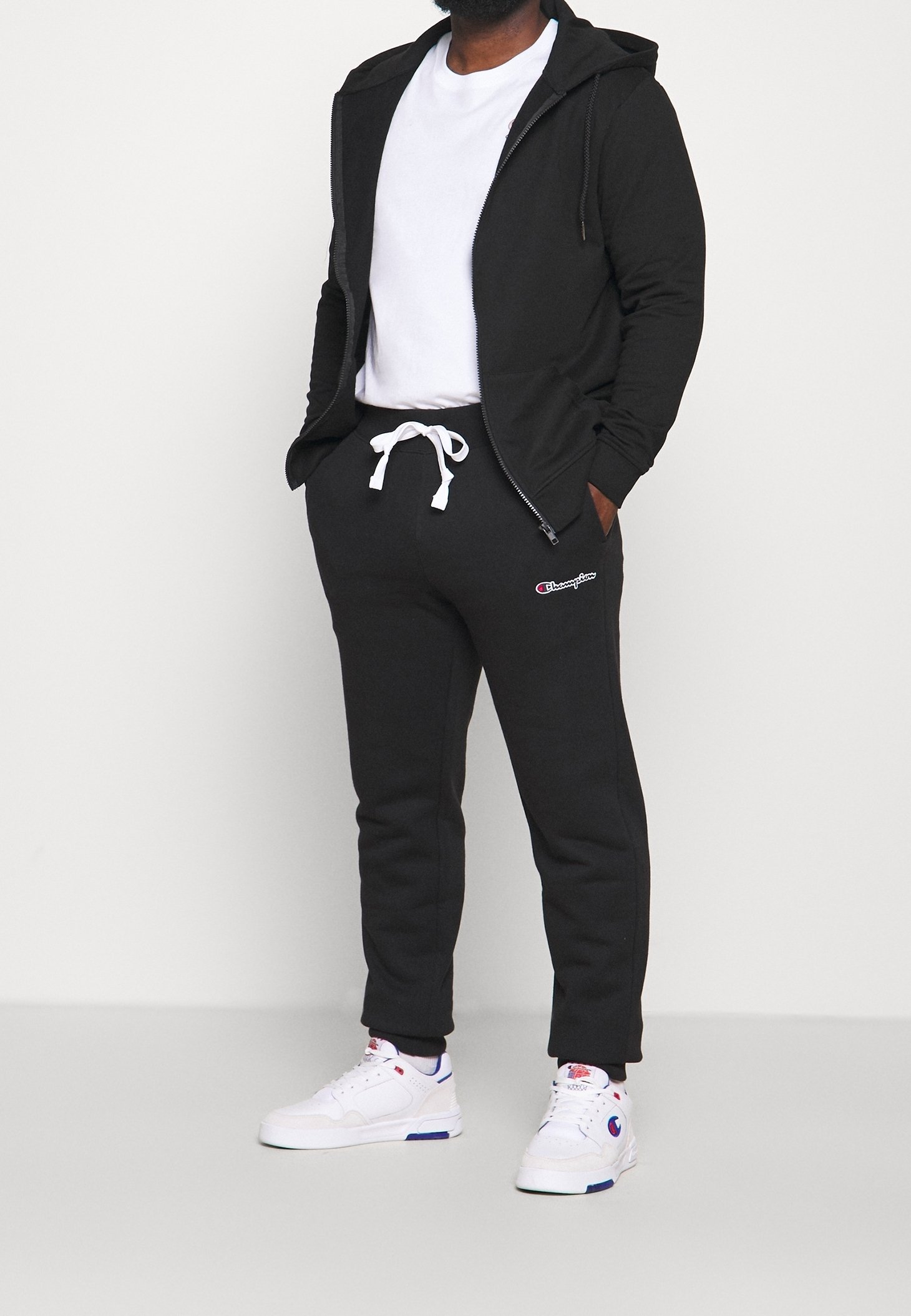 Champion Rochester Tracksuit bottoms - black - (Pre-owned) - Zalando