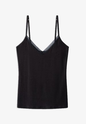 Top en satin noir à fines bretelles, à encolure en V, texture lisse et délicate dentelle le long de l'encolure.