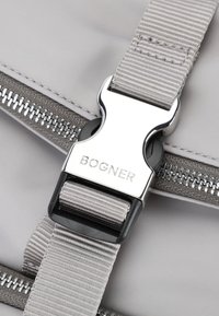 Bogner KLOSTERS EIKE  MVF - Nahrbtnik - opal gray