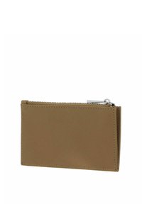 Portefeuille en cuir fauve avec une texture lisse, fermeture éclair, forme rectangulaire et accents cousus le long des bords.