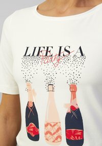 s.Oliver BLACK LABEL - T-shirt z nadrukiem