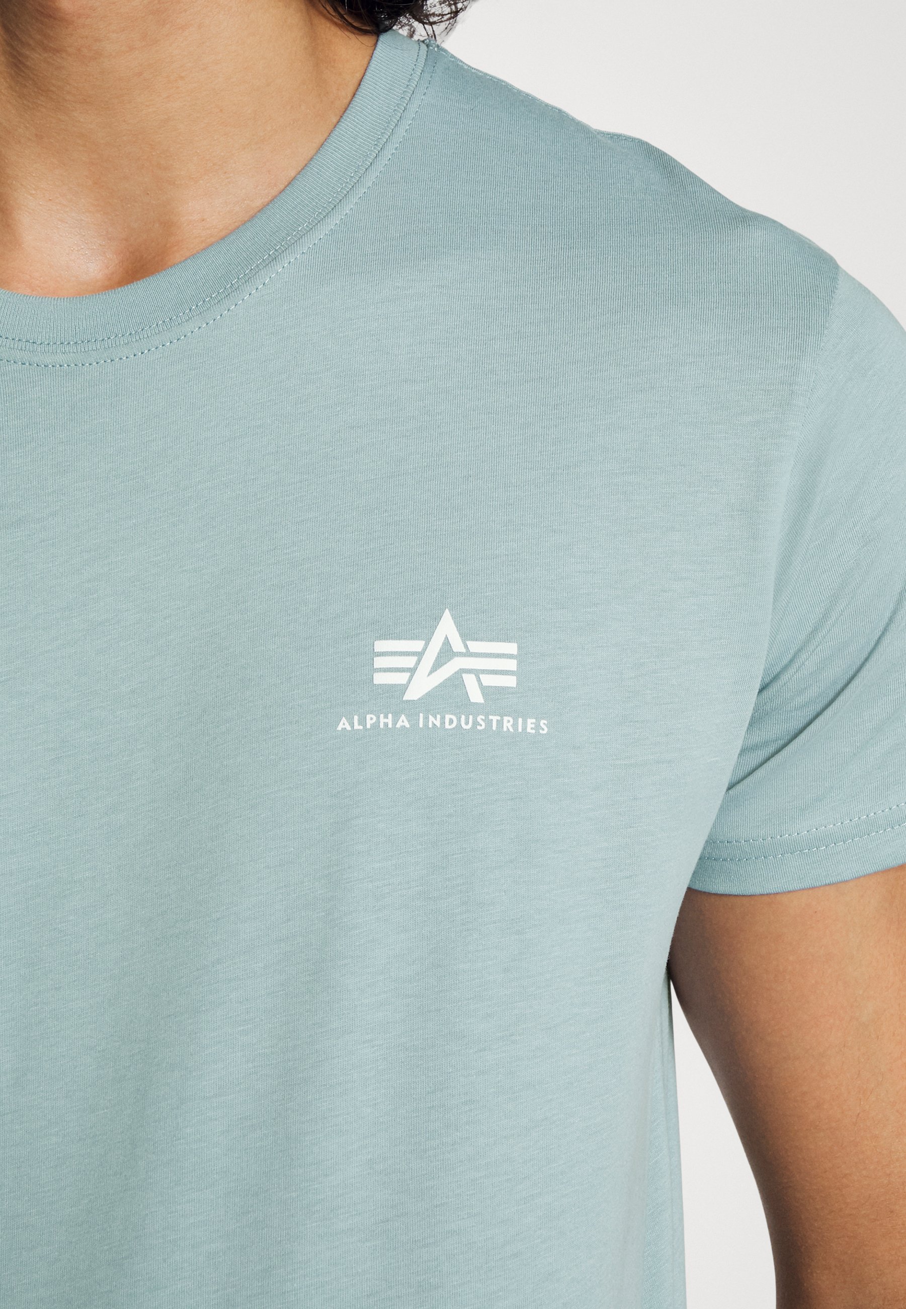 ALPHA INDUSTRIES Maglietta Uomo Basic Small Logo | T-shirt Cotone Pettinato Girocollo