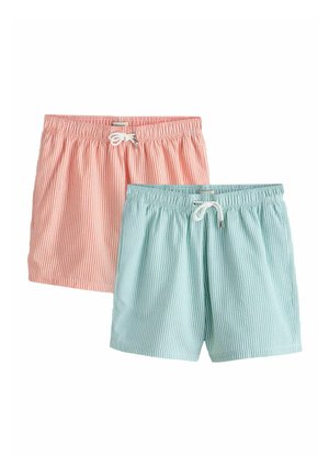 Două perechi de pantaloni scurți de baie cu dungi, unul în roz coral și unul în albastru deschis, ambele cu talie elastică și șnururi albe.