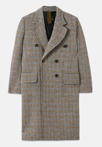 Palton dublu în față cu un model houndstooth, având culorile maron, gri și alb. Dispune de două buzunare frontale și un guler cu vârfuri.