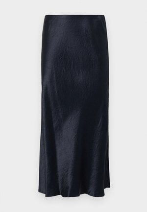 Mørkeblå, midilengde skjørt med en glatt tekstur, en lett glans, og en sidehøyt splitt for bevegelsesfrihet. Har et minimalistisk design.
