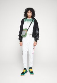 Jordan Trainingsbroek - oatmeal heather/black/sail