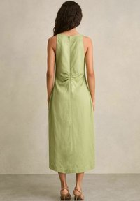 Reiss PARI RUCHED SLEEVELESS MIDI - Denné šaty - green