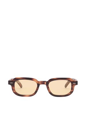 Montatura rettangolare per occhiali con motivo tartarugato e lenti di colore ambra chiaro, esposta su uno sfondo bianco.