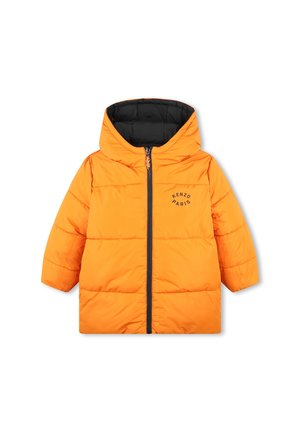 Veste matelassée orange pour enfants avec doublure intérieure noire de la capuche, fermeture éclair frontale et logo "Kenzo Paris" sur la poitrine.