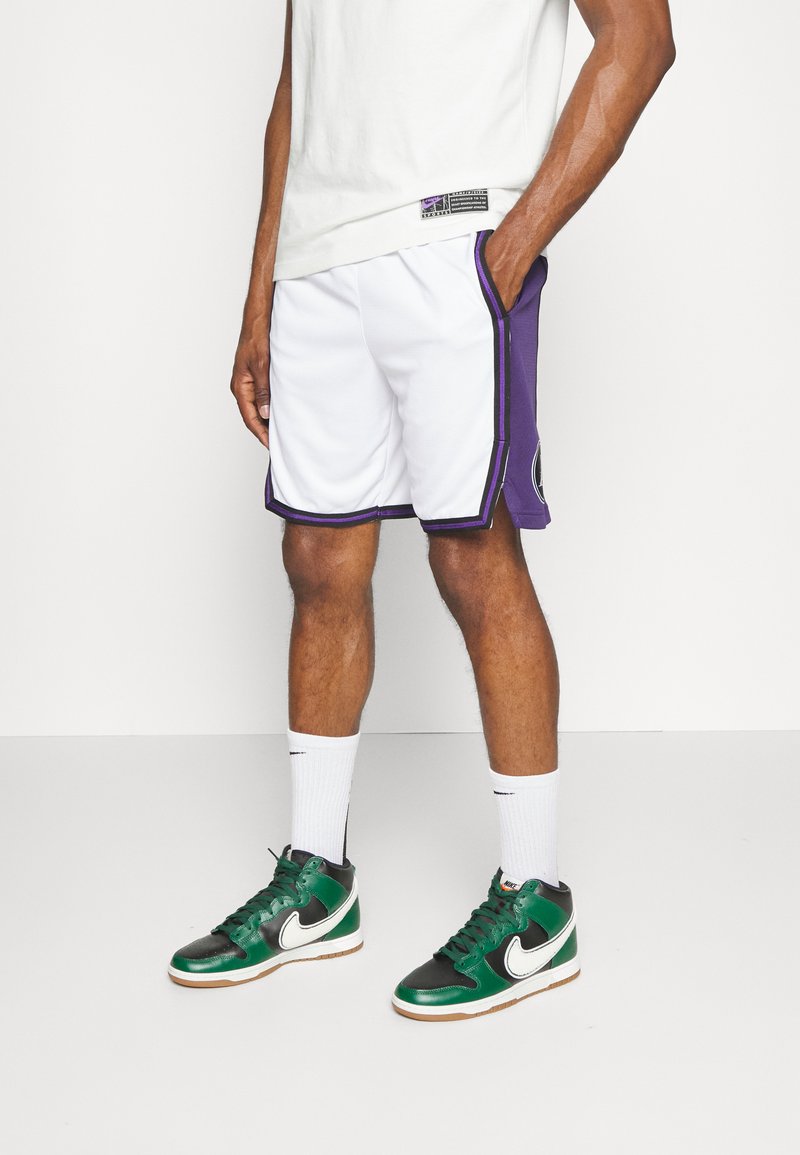 short lakers nike