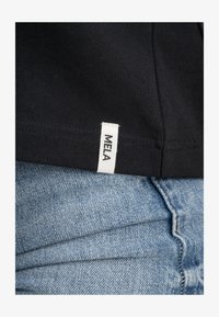 Geselecteerd, schwarz