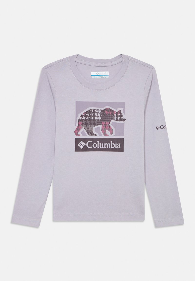 Majica dugih rukava u lavandi s uzorkom medvjeda i ispisom "Columbia" na prednjoj strani te logom na desnoj ruci.