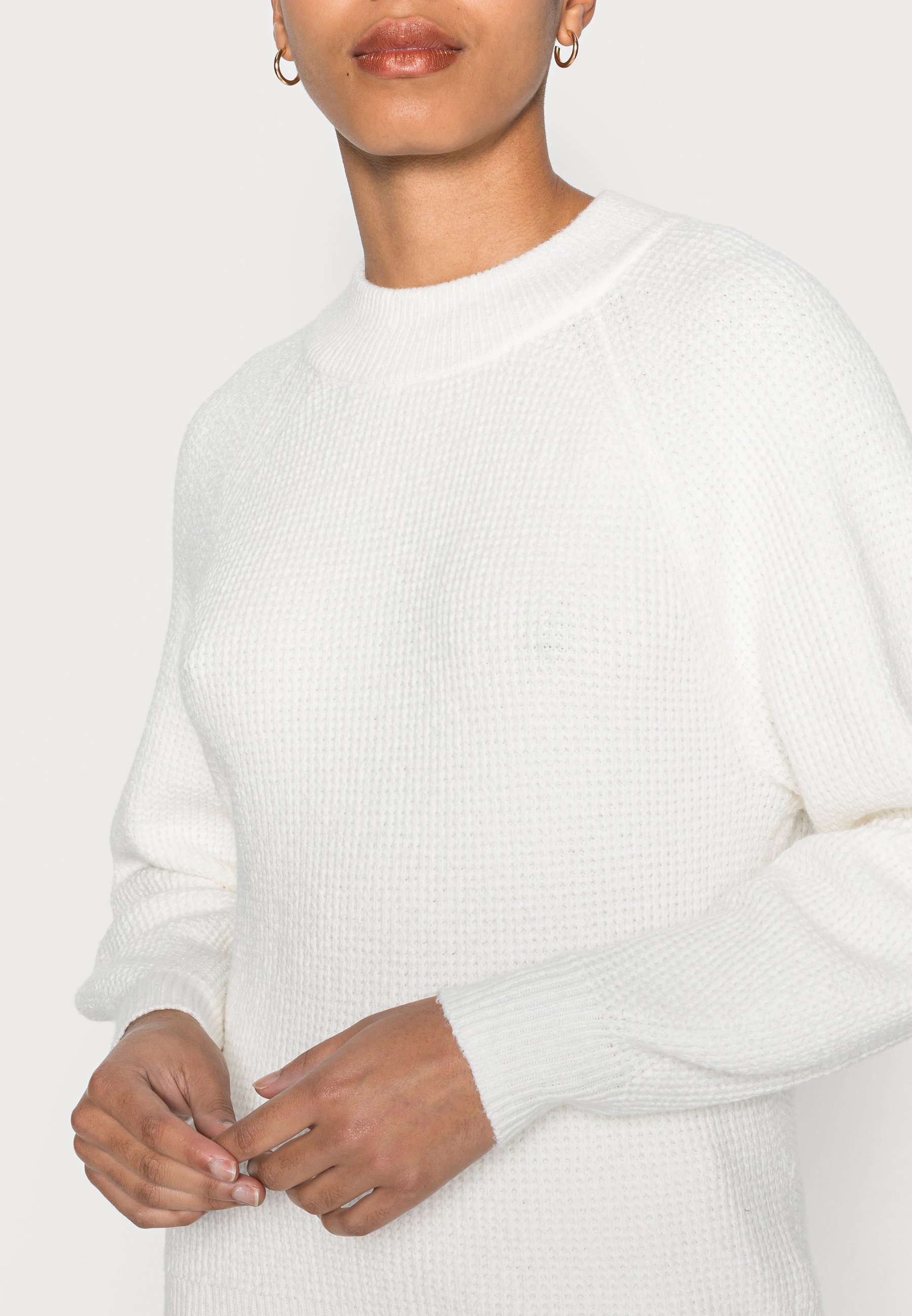 white gap jumper
