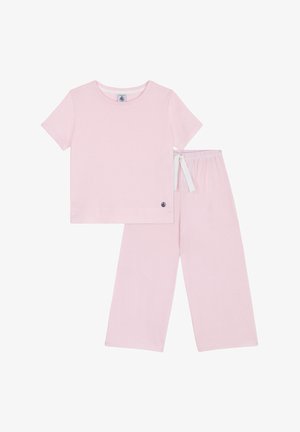 Set pigiama due pezzi rosa chiaro con top a maniche corte e pantaloni lunghi con righe bianche. I pantaloni hanno una cintura elastica con coulisse.