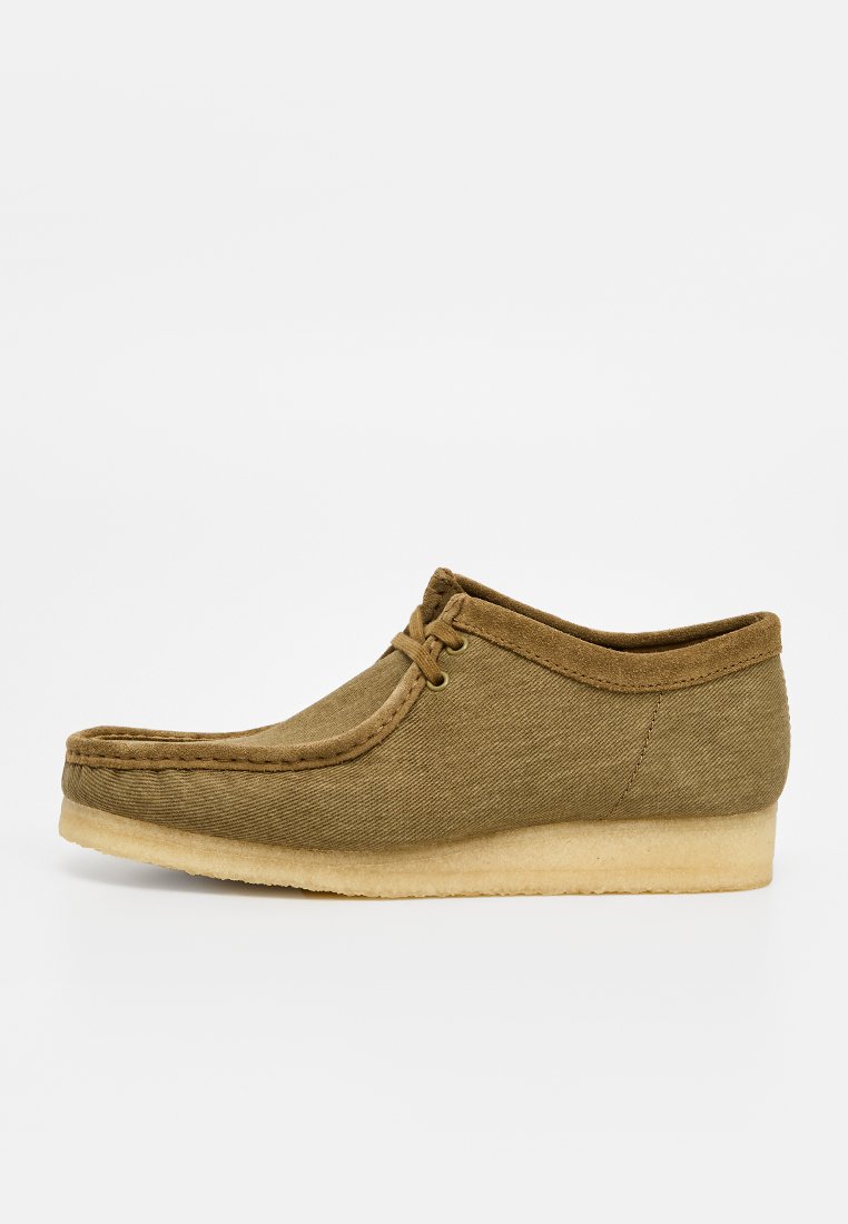 Zapatos con cordones
