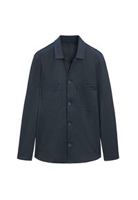 Giacca camicia blu navy scuro con bottoni, maniche lunghe, due tasche applicate frontali e colletto classico su sfondo bianco.