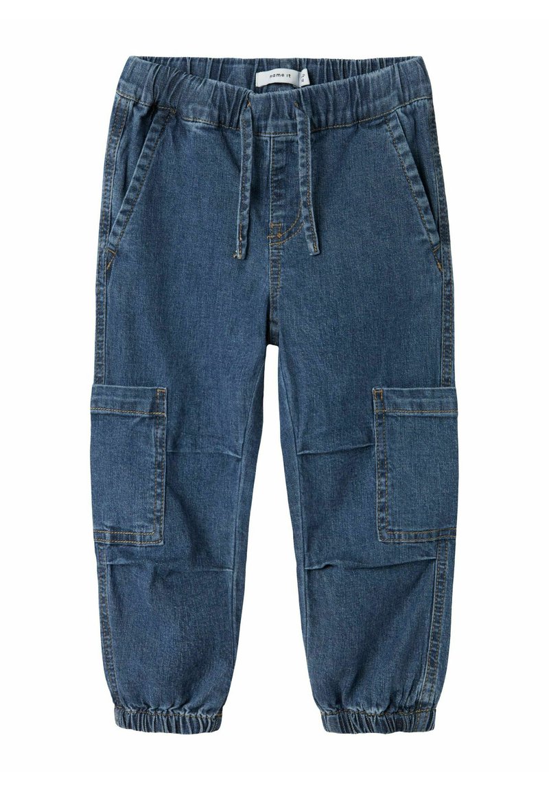 Pantalons cargo en denim, bleu foncé, taille élastique avec cordon de serrage, chevilles retroussées, deux poches latérales et détails de couture renforcée.
