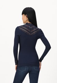 Rosemunde Topper langermet - navy