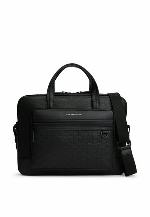 Porte-documents en cuir noir Tommy Hilfiger avec poignées supérieures, poche avant zippée et bandoulière réglable.