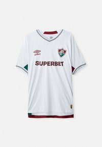 Camisa de futebol branca com detalhes em vinho. Design de decote em V, mangas curtas, com "SUPERBET" impresso em vinho. Apresenta um emblema no lado esquerdo do peito.