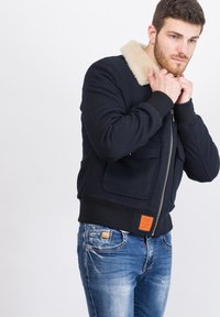 Bombers AVIATOR - Übergangsjacke - black