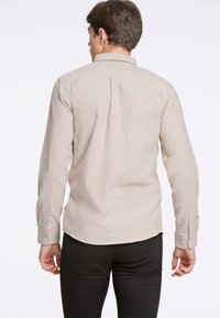 Junk De Luxe BRUSHED - Camisa - sand
