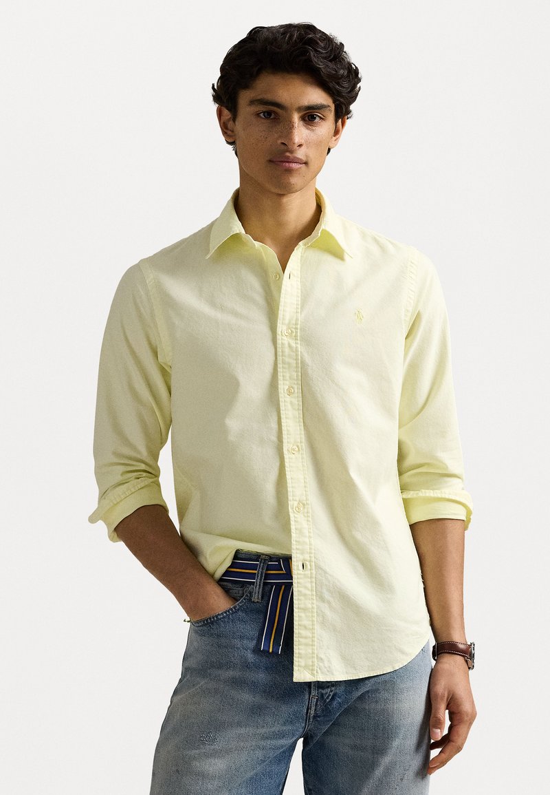 Polo Ralph Lauren - CUSTOM FIT MINERAL DYED OXFORD SHIRT - Button down-skjorte - lime, Forstørre