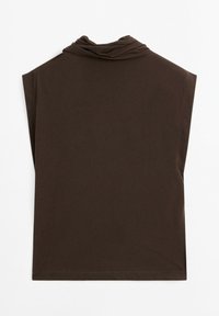 Brun ærmeløs top med en draperet cowl-hals, lavet af blødt stof, med et enkelt design og en lige kant.