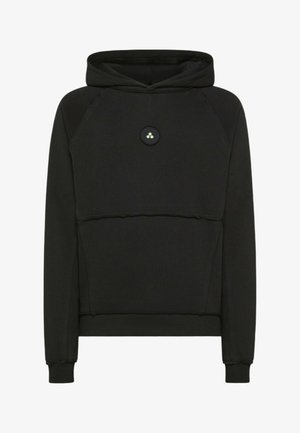 Schwarzer Kapuzenpullover mit Raglanärmeln, einer vorderen Naht und einem kleinen, runden Logo. Hergestellt aus weichem Stoff mit glatter Textur.