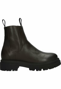 Botas Chelsea de cuero marrón con una textura suave, paneles laterales elásticos, lengüetas y una gruesa suela de goma negra con un diseño de tracción dentada.