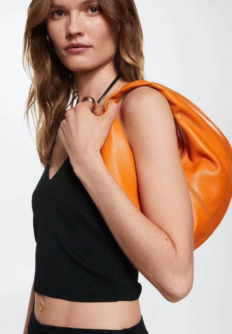 Damen T-Shirts | Mango ALBERTA Top schwarz - HO13866 Damen T-Shirts | Mango ALBERTA Top schwarz - HO13866