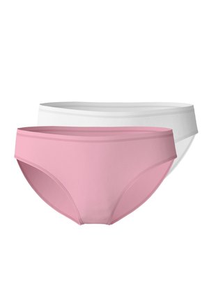 Twee paar katoenen damesslips; één in lichtroze en één in wit, beide met een eenvoudig ontwerp en elastische taillebanden.