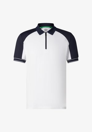 Polo blanc à manches courtes avec manches raglan bleu marine, col bleu marine, demi-fermeture éclair à l'avant, et fines rayures blanches sur les poignets des manches.