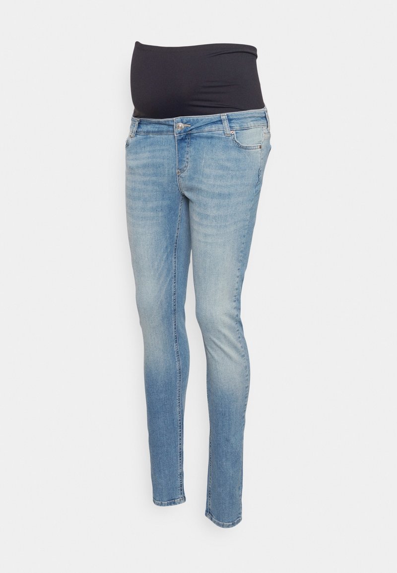 Jean de maternité avec une taille élastique noire, en denim bleu clair, coupe skinny, cinq poches et un léger effet délavé.