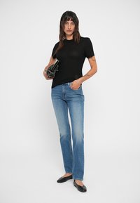 Filippa K TEE - Tricou basic - black
