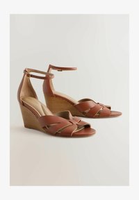 Niet geselecteerd, tan brown