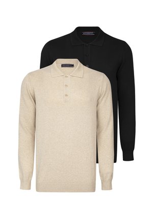 Dos polos de manga larga: uno en color beige con un tejido texturizado y una botonera de tres botones, y otro en color negro sólido detrás.