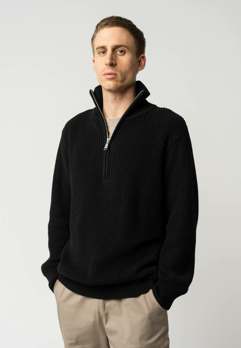 MELA TROYER UDAI - Strickpullover - schwarz