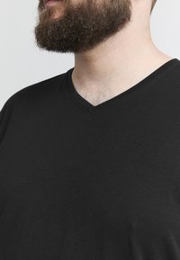 Nem sikerült generálni alternatív szöveget.