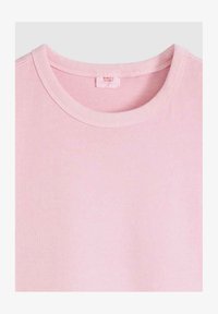 Unselected, garment dye fa pinks