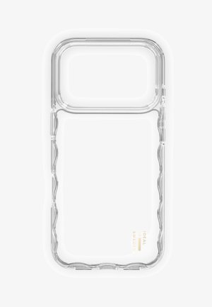 Doorzichtige telefooncassette met een rechthoekige vorm, textuur aan de zijkanten en gladde randen. Heeft de merknaam "IDEAL OF SWEDEN" in goud onderaan.