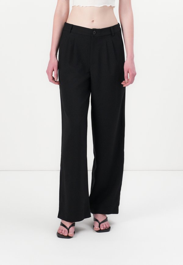 ONLLANDO WIDE PLEAT PANT TLR - Trousers