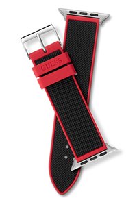 Bracelet de montre en silicone rouge et noir avec une surface texturée, matériel en acier inoxydable argenté, et un logo en relief sur la bande rouge.