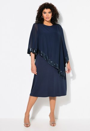 Ulla Popken SEQUINED LAYERED  - Trikoomekko - marine