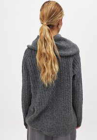 NA-KD - Sweter