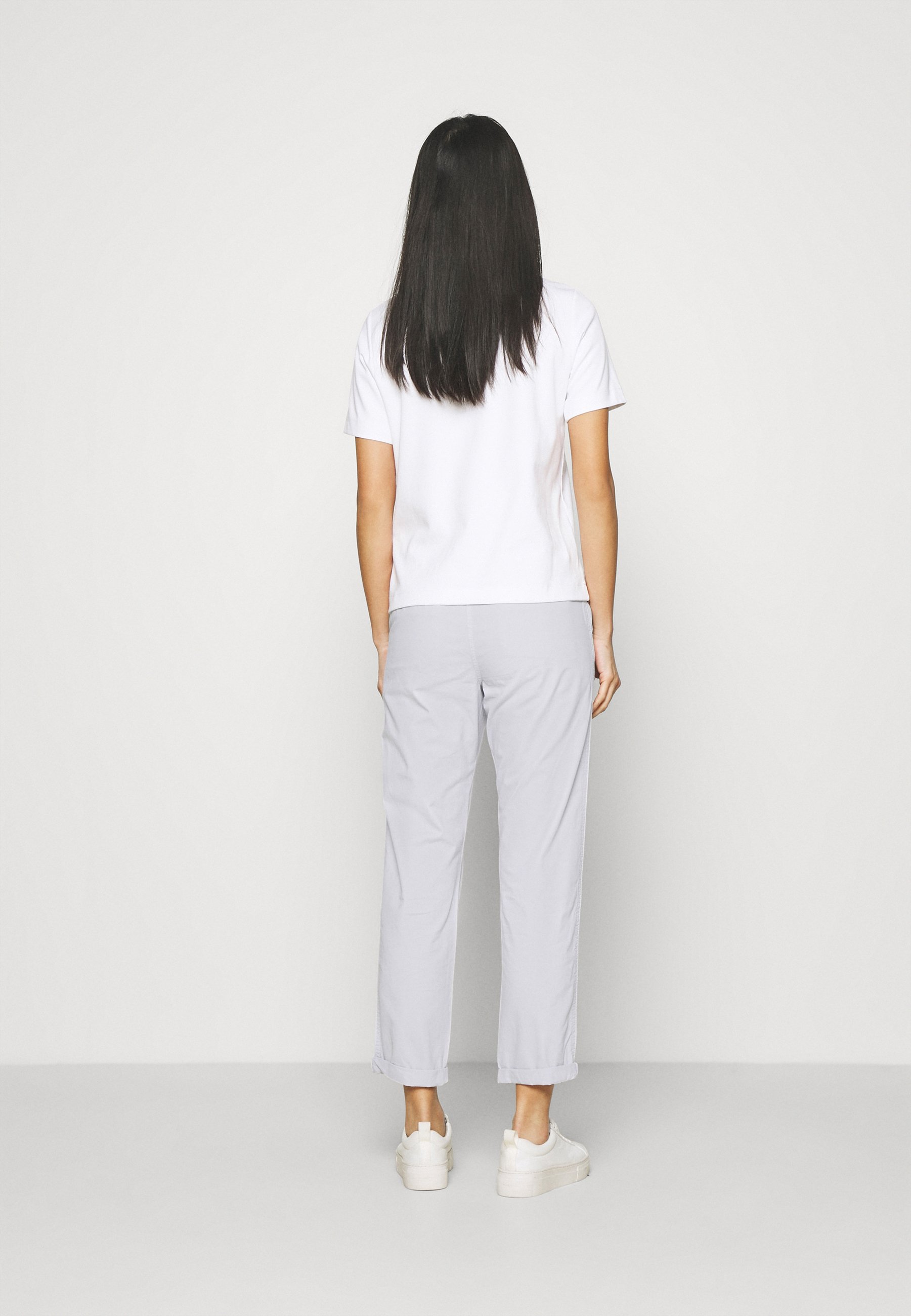 Femme Chino Femme Chino