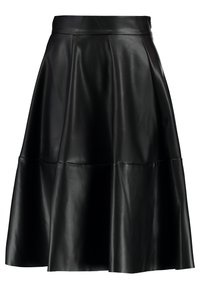 Falda de cuero negra con un diseño acampanado, que presenta una textura suave, costuras discretas y una cinturilla ajustada.