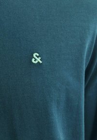 Jack & Jones JJEPAULOS TEE CREW NECK NOOS - Basic póló - deep teal
