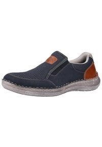 Scarpe slip-on blu navy con tomaia in rete, dettaglio in pelle marrone, suola grigia testurizzata e cuciture a contrasto lungo i bordi.